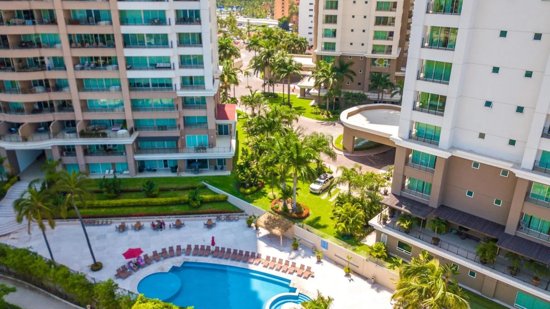Beachfront 1Br W/ Balcony & Resort-Style Amenities Puerto Vallarta